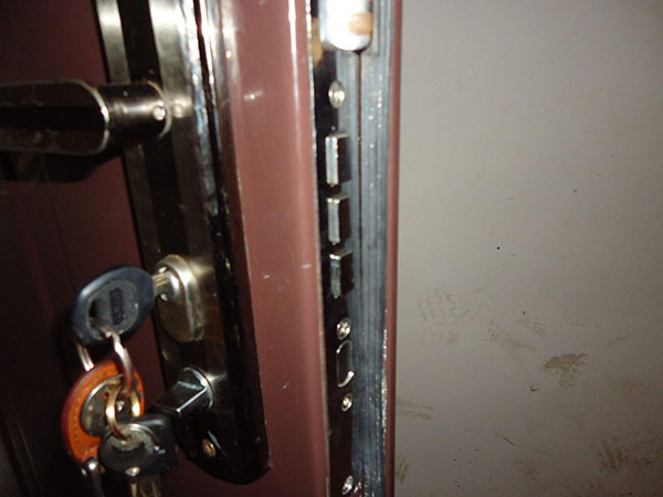 兴义防盗门换锁芯注意事项